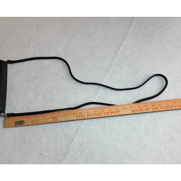 NWOT Chaps Black Faux Leather Crossbody Purse Card Holders Strap Handbag - Picture 5 of 7